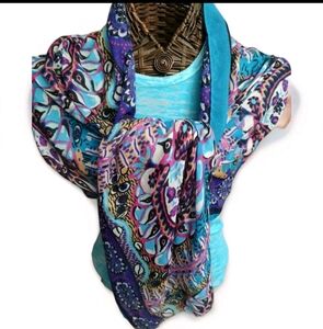 X-Lg. 32" X 70" Summer Scarf/Sarong Beautiful Paisley Type Patten Lightweight